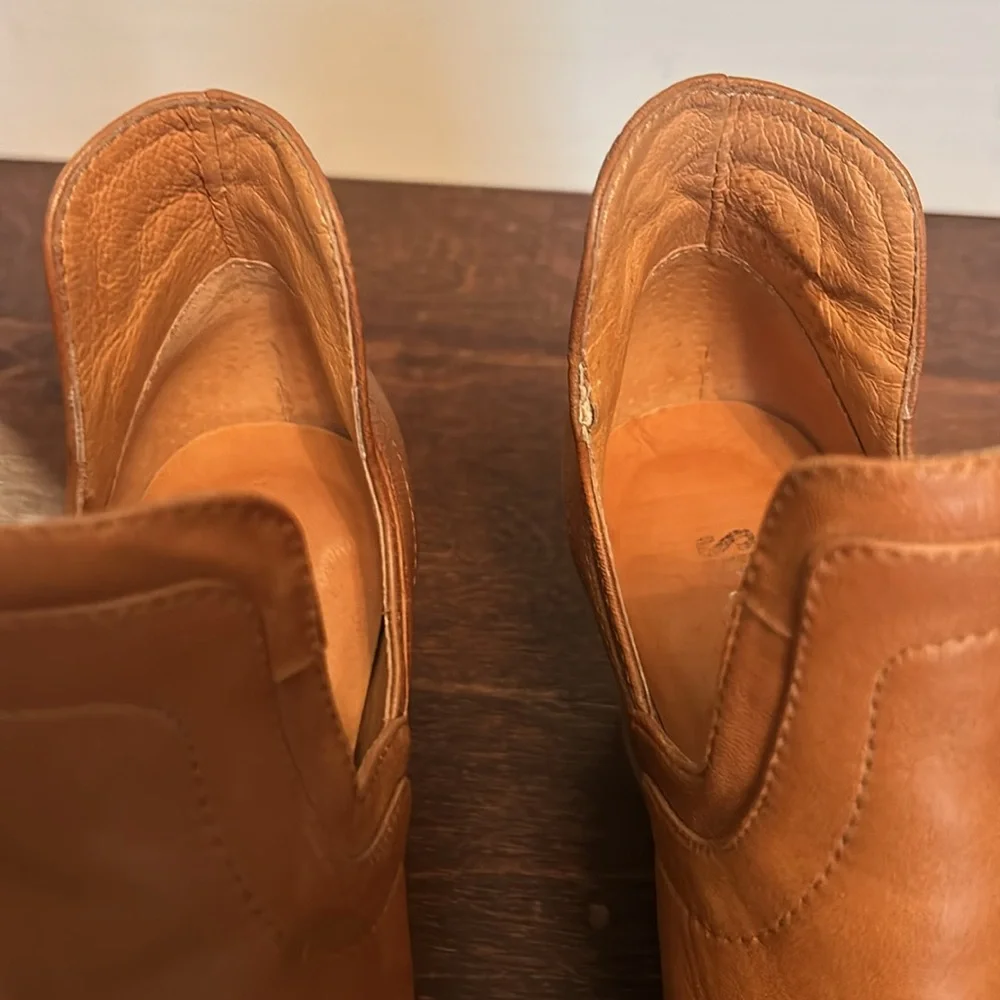 Good condition Silent D Winifred Side-Cut Booties 8.5